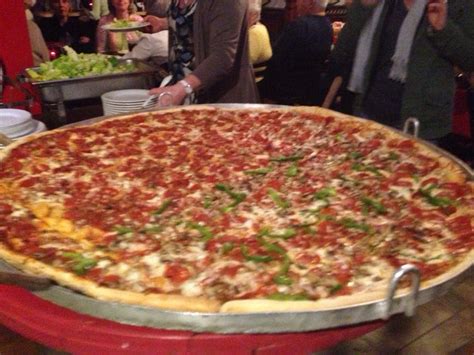 10 Largest Pizzas Ever Made