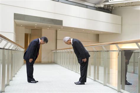 The Facts On How To Bow Properly In Japan