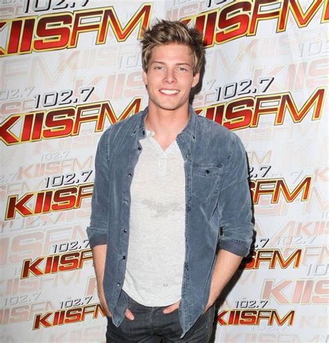 Hunter Parrish Age Height Net Worth Wife Girlfriend Body Facts