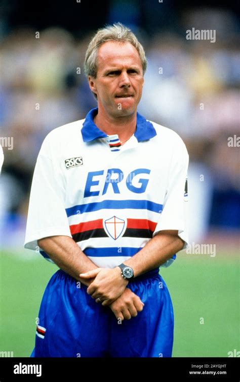 Sven GÖran Eriksson Swedish Coach In Italian Sampdoria Stock Photo Alamy