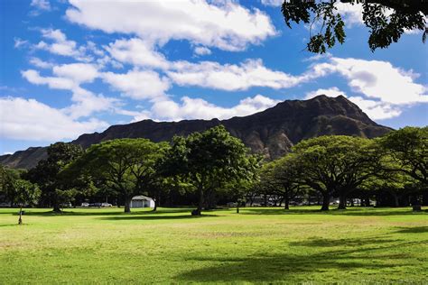 Kapiolani Regional Park One Of The Most Popular Parks In Waikiki M