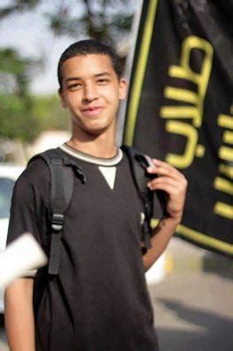 رسالة الدكتور محمد البلتاجي على قناة الجزيره مباشر مصر والتي تحدث فيها عن مجازر الانقلاب العسكري في رابعه والنهضه ورمسيس وحرق المساجد وانتهاك حرماتها. اعتقال أصغر أبناء البلتاجي يشعل صفحات التواصل الاجتماعي ...