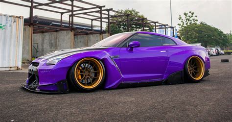 Over 151 nissan gtr posts sorted by time, relevancy, and popularity. Indonesian Dealership Reveals Crazy Nissan GT-R | HotCars