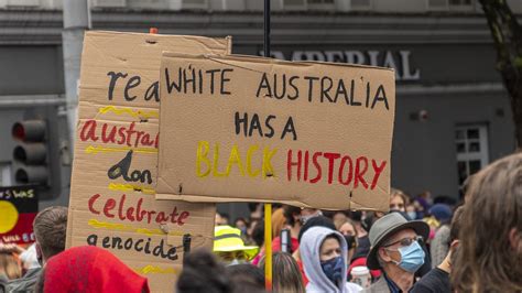 10 indigenous australian activists working to ‘close the gap that you should follow