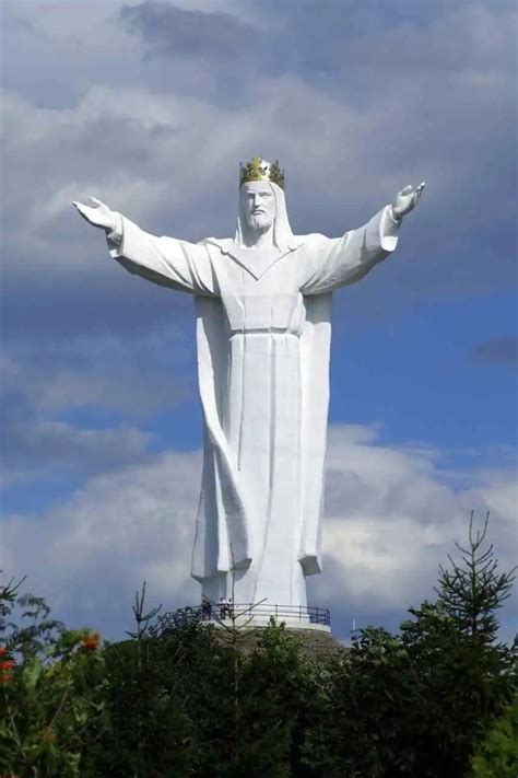 10 Most Famous Jesus Statues In The World