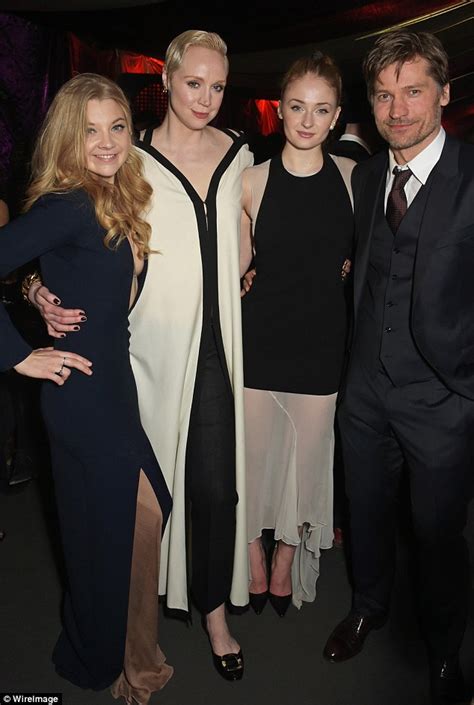 In the clip we see natalie dormer (margaery tyrell), liam cunningham (ser davos) and gwendoline christie (brienne) among many others all trying out the lines they would eventually say on camera. Gwendoline Christie - Telenowele