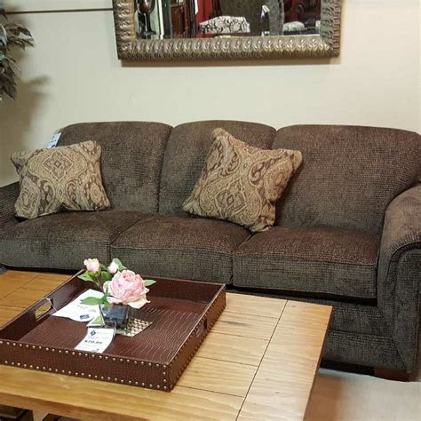 Get a comfortable couch in a beautiful shade. Pin by Terresa Wages on Living Room and Den Ideas | Home ...