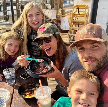 Easily hire mike james for your special event: Mike Vogel - Bio, Wiki, Movies, Wife, Children, Height ...