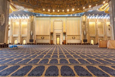 Grand Mosque In Kuwait City Stock Image Image Of Mosque Inside 49004789
