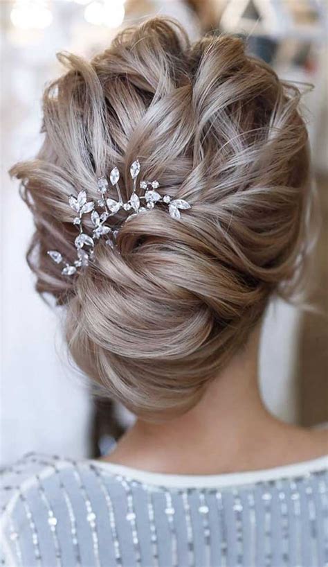 Best Bridal Hair Ideas 2020 Wedding Hairstyles Textured Updo
