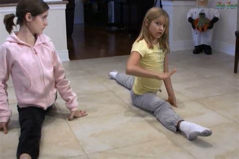 Learn How To Do The Splits Video Tutorial