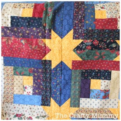 By using a color scheme of purple, green, and cream, the table runner will span the seasons. CABIN LOG PATTERN QUILT STAR » Patterns Gallery