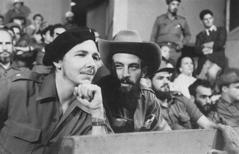 Camilo cienfuegos ha 24 anni quando raggiunge il messico per partecipare alla spedizione castrista del. Camilo Cienfuegos: El hombre de las mil anécdotas | Cubadebate