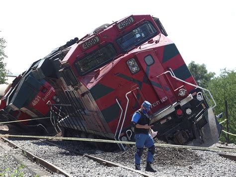 Photos One Dead As Freight Train Topples Onto Mexican Homes Americas