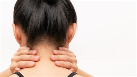 Ketahui Cara Sederhana Mengatasi Sakit Leher Bagian Belakang