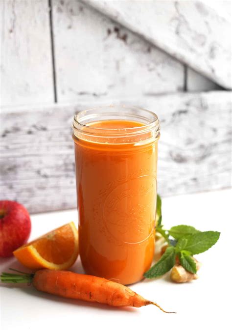 This simple green juice recipe only includes 6 ingredients in the list and takes you only 15 minutes working with a juicer for a healthy and nutritious drink. 15 Juicer Recipes To Experiment With