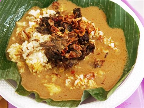 Salah satu tempat makan yang menyediakan menu ini di semarang adalah warung mangut hj. Resep Nasi Gandul Asli Khas Semarang