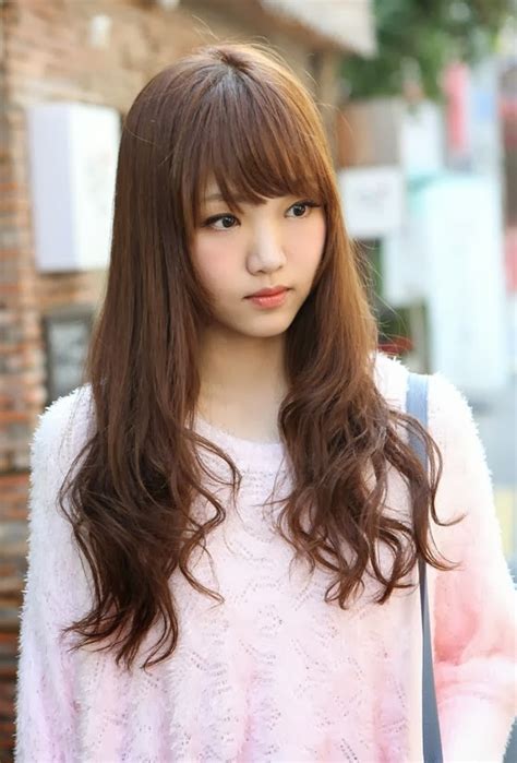 Model ini bertujuan untuk membuat rambut terlihat lebih bervolume, bisa. Model Rambut Wanita Korea Paling Cantik Saat ini - Model ...
