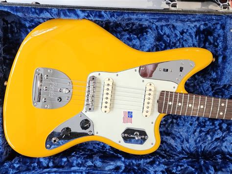 Fender Limited Edition Johnny Marr Jaguar In Fever Dream Yellow Vlr