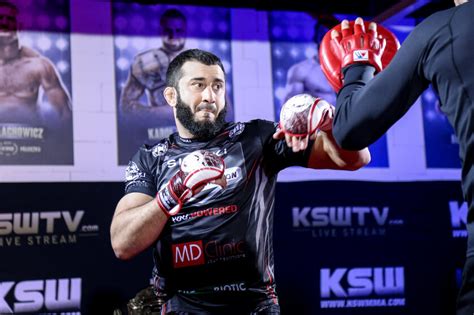 5 czerwca podczas gali ksw 61 mariusz pudzianowski zmierzy się z pierwszym turniejowym mistrzem organizacji łukaszem jurkowskim. Mamed Khalidov: Biorę leki i leczę się u psychiatry