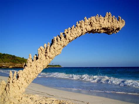 Pics For Lightning Strikes Sand On The Beach Sand Castle Sand Art