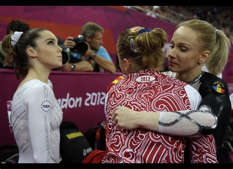 Mckayla Maroney Falls In Olympic Vault Final Settles For Silver Medal