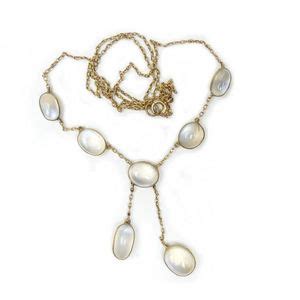 An Edwardian Ct Gold And Moonstone Necklace The Fine Bezel