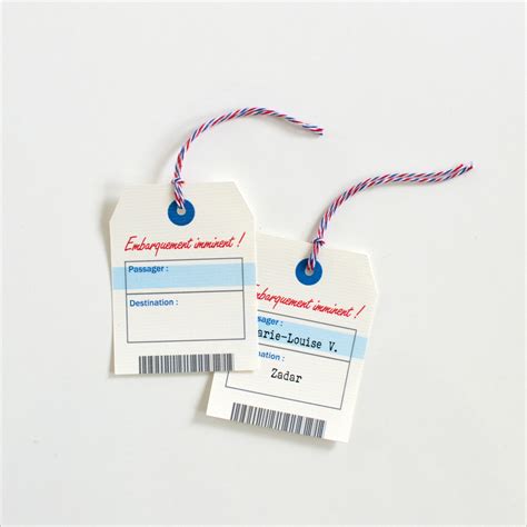 Absolument magnifiques et originales, ces petites étiquettes en liège rectangle résolument vintage et rétro vous permettront de faciliter le placement de vos invités ! Etiquette Bagage "Marque-Place" Milovana - La Crafterie