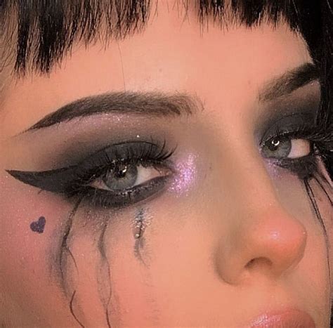 Aesthetic Sad Makeup Dark Edgy Grunge Girl Alternative