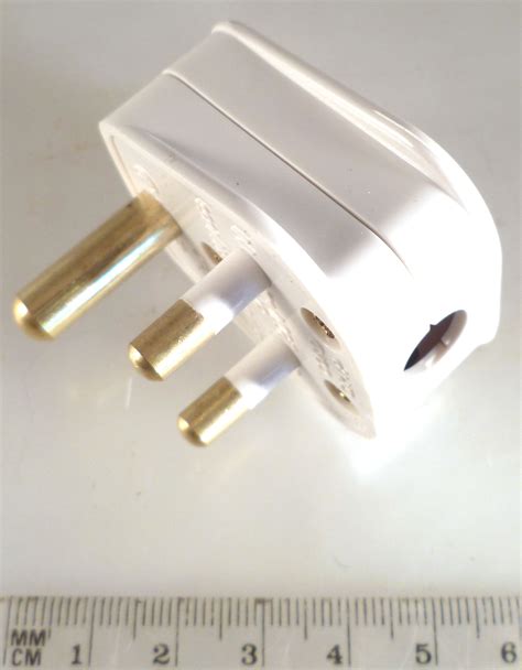 Click Uk Mains Round 3 Pin Plug 250v 5a Rated Bs546a Om1054 Rich