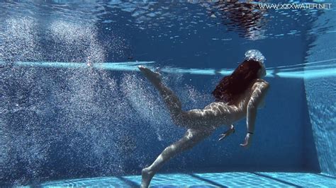 Diana Rius Pt 1 Underwatershow Pool Erotics 53 Pics Xhamster
