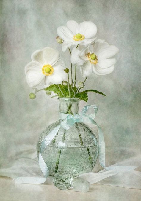 Glazen Vaas Flowers And Leaves Stilleven Glazen Vaas En Bloemen