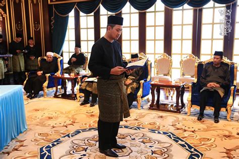 Untuk menjadi lebih transparan, adil dan tidak memihak. Fakta sebenar penglibatan Muhyiddin dalam rombakan Exco Johor