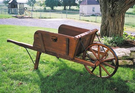 Amish Old Fashioned Wheelbarrow Large Premium Wooden Wheelbarrow