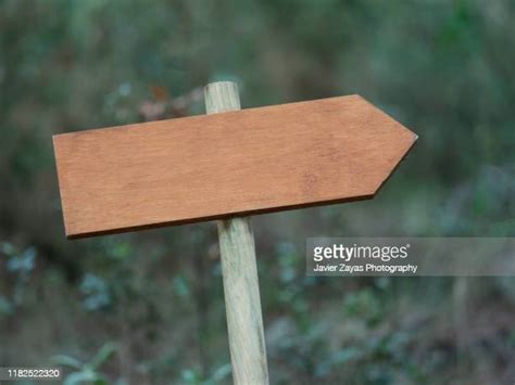 Brown Road Signs Photos And Premium High Res Pictures Getty Images