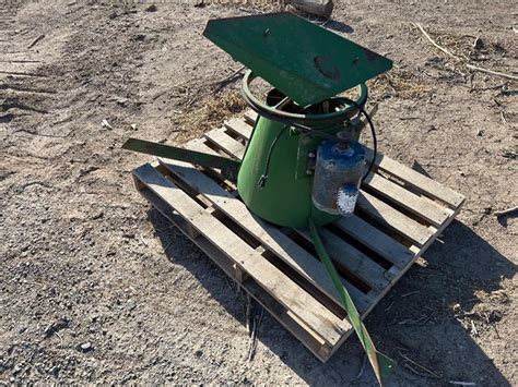 Sukup Spedway Electric Powered Grain Spreader Lot Gr0966 Equipment