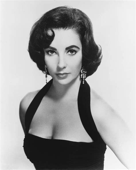 Wilding was 20 years her senior so naturally she chose a more. Elizabeth Taylor, 1941 | Elizabeth taylor, 50s hairstyles ...