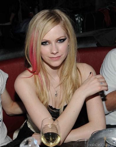 Avril lavigne's fascinating career trajectory serves as a reminder to everyone that it's never worth responding to inaccurate criticisms or rumors. Avril Lavigne Picture - Avril Lavigne Singers Photo - Celebs101.com