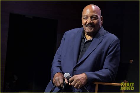 Jim Brown Dead Nfl Hall Of Famer And Activist Dies At Age 87 Photo