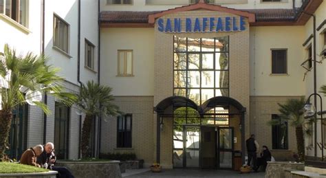 Il servizio di geriatria della casa di cura rizzola di san donà di piave si occupa della valutazione e della cura della fragilità dell'anziano, considerando vari aspetti dell'invecchiamento, sia fisiologico che patologico. Rocca di Papa, strage di anziani per il virus: isolata la ...