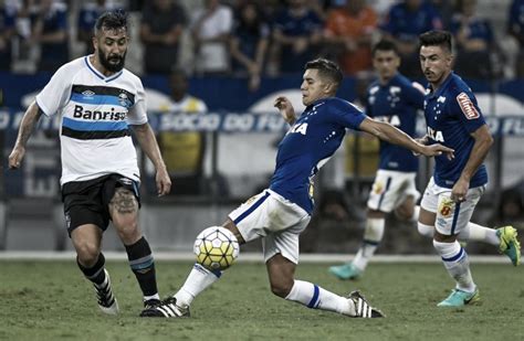 Veja o resultado do jogo de sábado e como ficou a classificação do brasileiro; Resultado Grêmio x Cruzeiro pela Copa do Brasil 2016 (0-0 ...