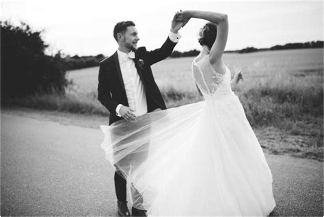 Das hochzeitskleid macht aus einer frau eine braut. Franzi trifft die Liebe » Hochzeitsfotografie Mölln ...