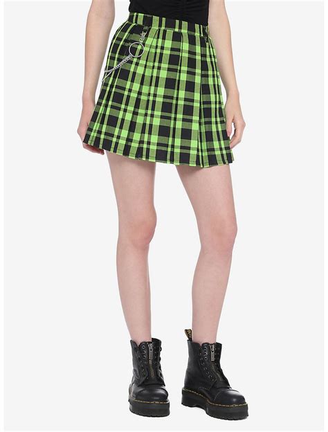 Green And Black Plaid Pleated Chain Skirt Hot Topic In 2023 Green