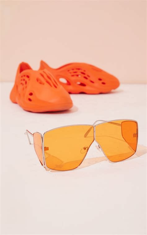 Recycled Orange Lens Wire Outline Visor Sunglasses Prettylittlething Ie