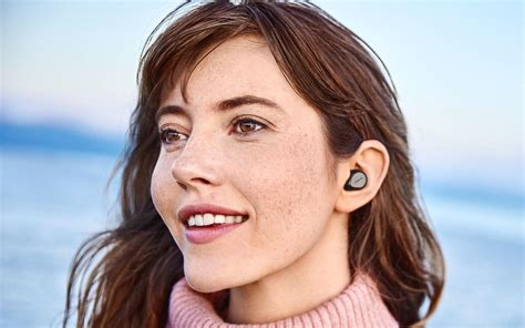 Jabra Promises Clearer Calls With Its Elite 7 Pro Noise Cancelling Earbuds