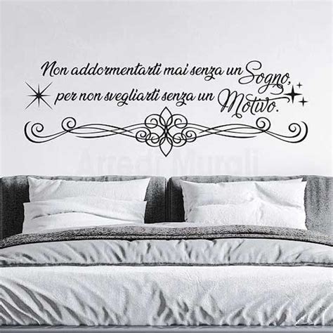 I quadri camera da letto possono contribuire a rendere l'ambiente più rilassante, donando anche ulteriore raffinatezza, oltre a esprimere bellezza e creatività. Scritte adesive per camera da letto, decorazioni murali ...
