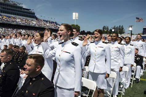 Midshipmen Take The Oath Of Office To Become Us Navy Officers During