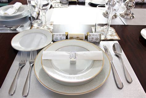 Select from premium dinner table setting images of the highest quality. AM Dolce Vita: 2013 Holiday Dinner Table Setting