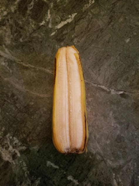 This Banana Peel Has 2 Bananas In It Instead Of 1 Rmildlyinteresting