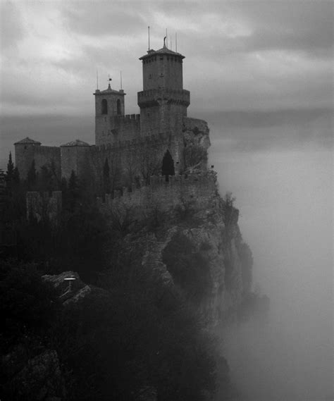 Foggy Castle Fotografía Pinterest
